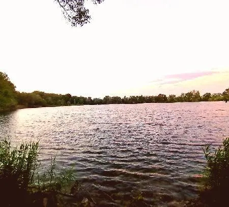 De La Petite Hutte Hotel *