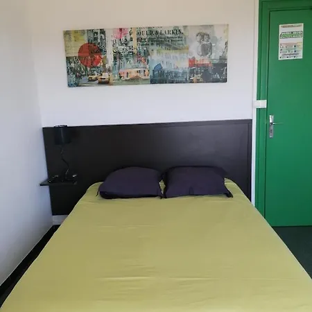 Hotel De La Petite Hutte