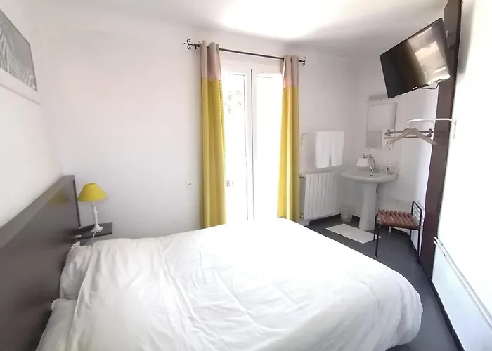 De La Petite Hutte Hotel *