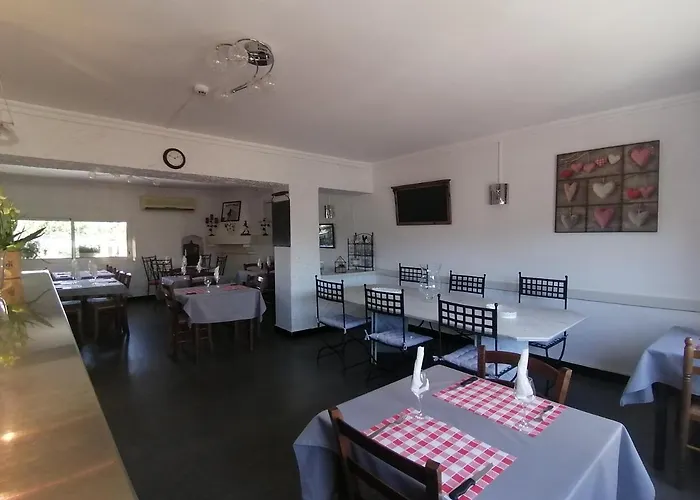 Hotel De La Petite Hutte