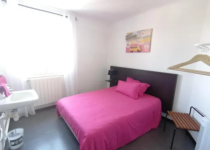 De La Petite Hutte Codolet