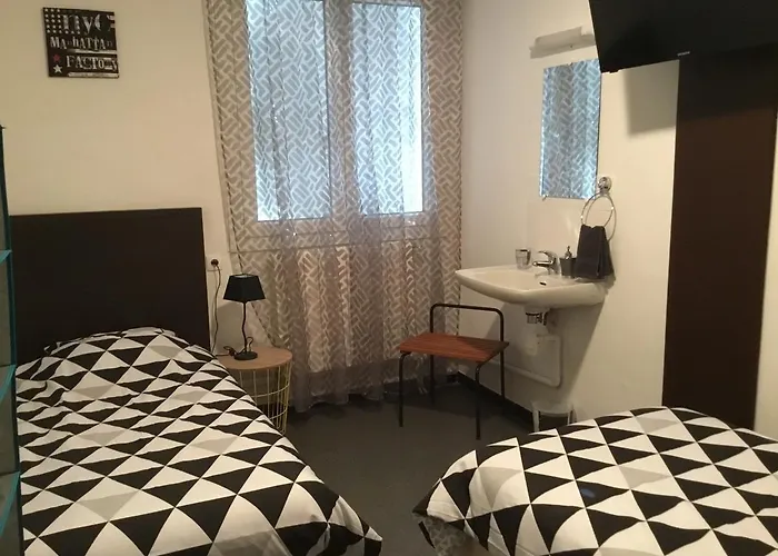 De La Petite Hutte Hotel Codolet